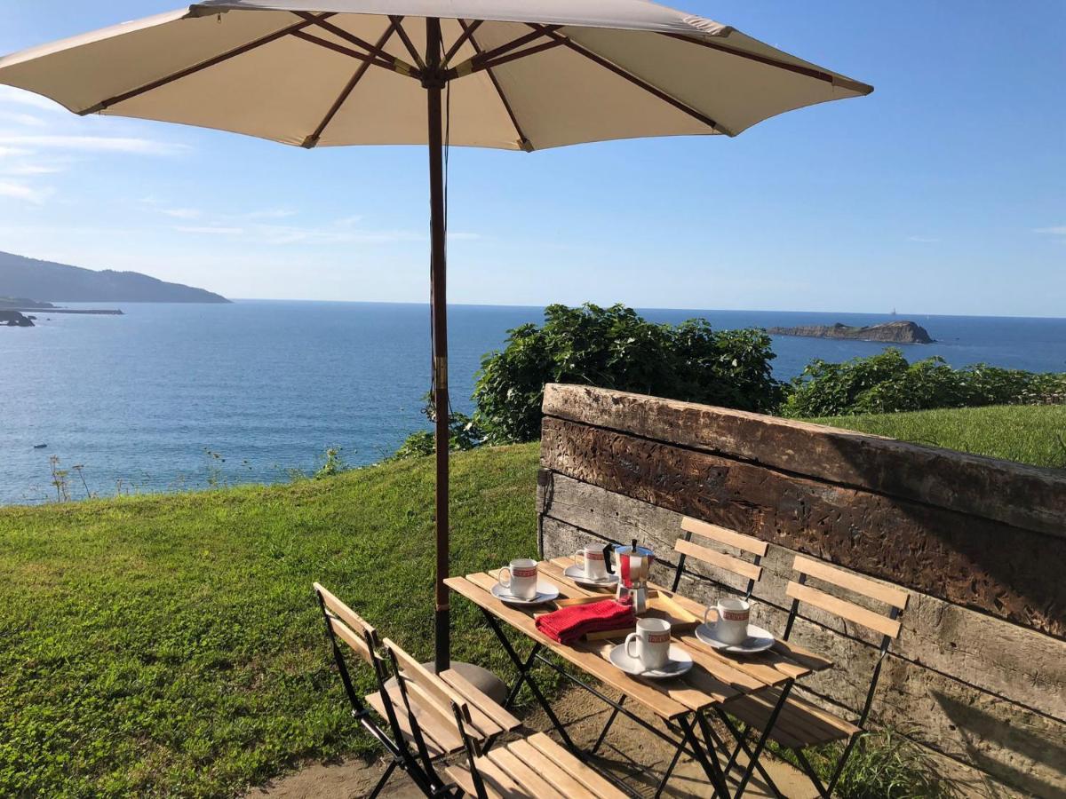 ムンダカ Adosado En La Costa Con Excelentes Vistas Al Estuario De Urdaibaiヴィラ エクステリア 写真